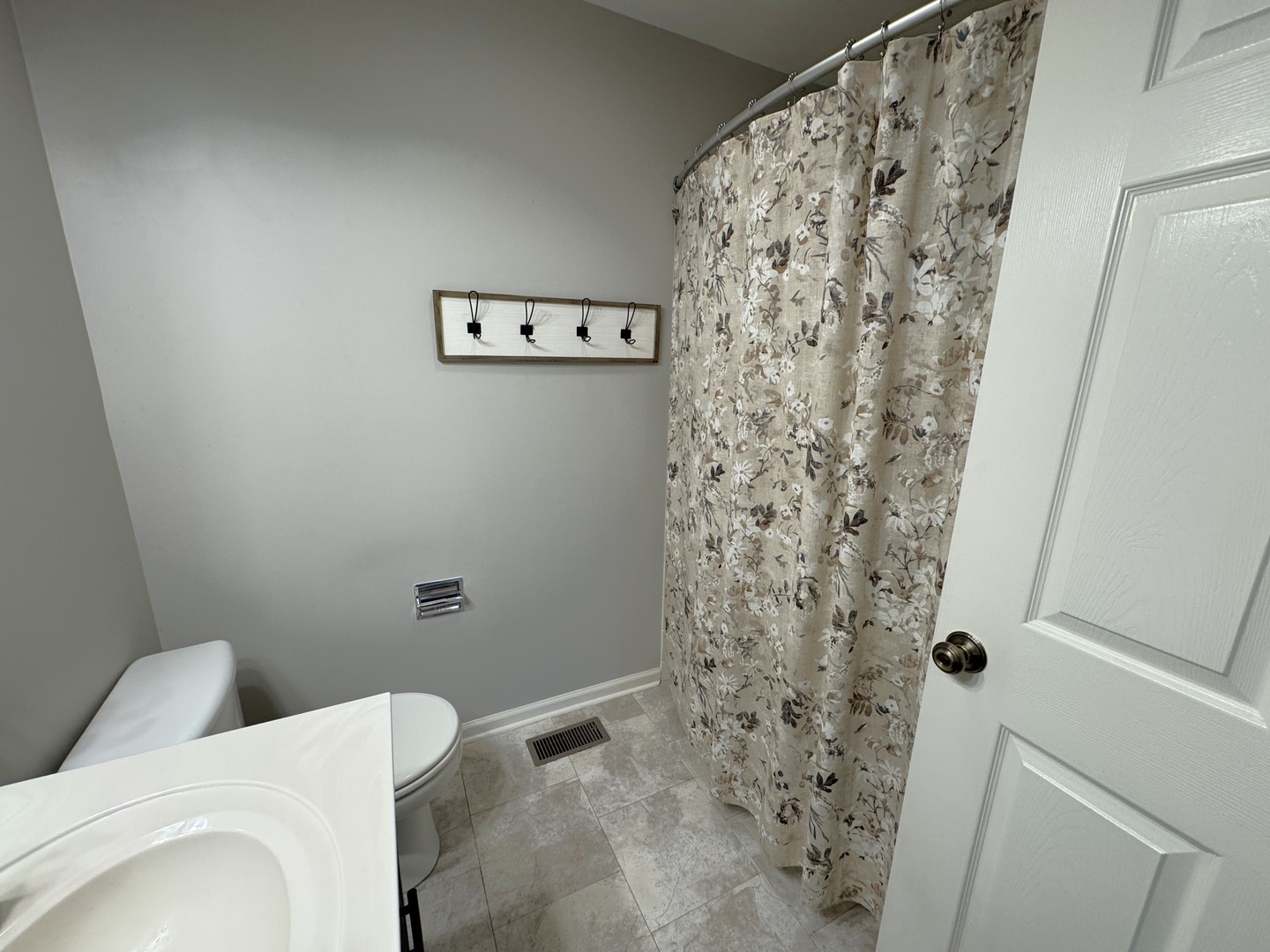 1978 Gary Court, Unit B Schaumburg, IL 60193 - Photo 16 of 18