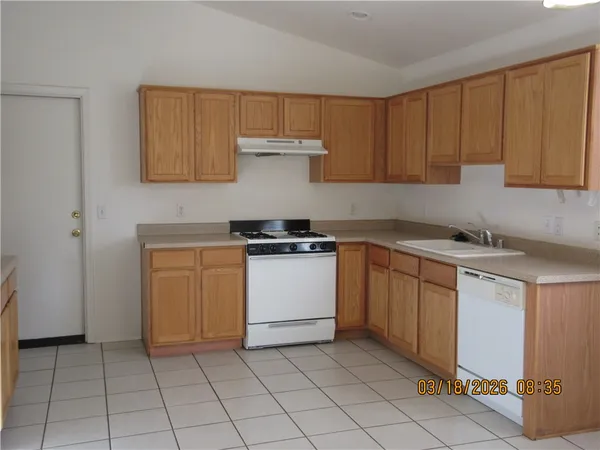 $1,325 | 2820 Wikieup Avenue, Kingman, AZ 86401