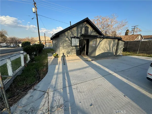 $290,000 | 16705 C Street, Victorville, CA 92395