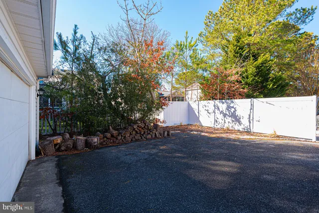 $2,050 | 69 Lookout Point, Ocean Pines, MD 21811