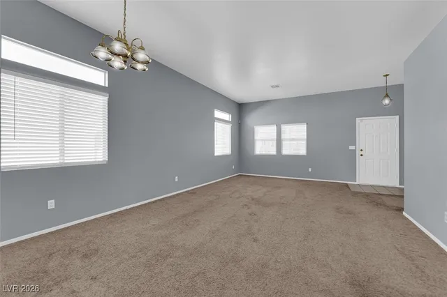 $2,045 | 752 Camino La Paz, Henderson, NV 89012