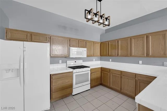 $2,045 | 752 Camino La Paz, Henderson, NV 89012