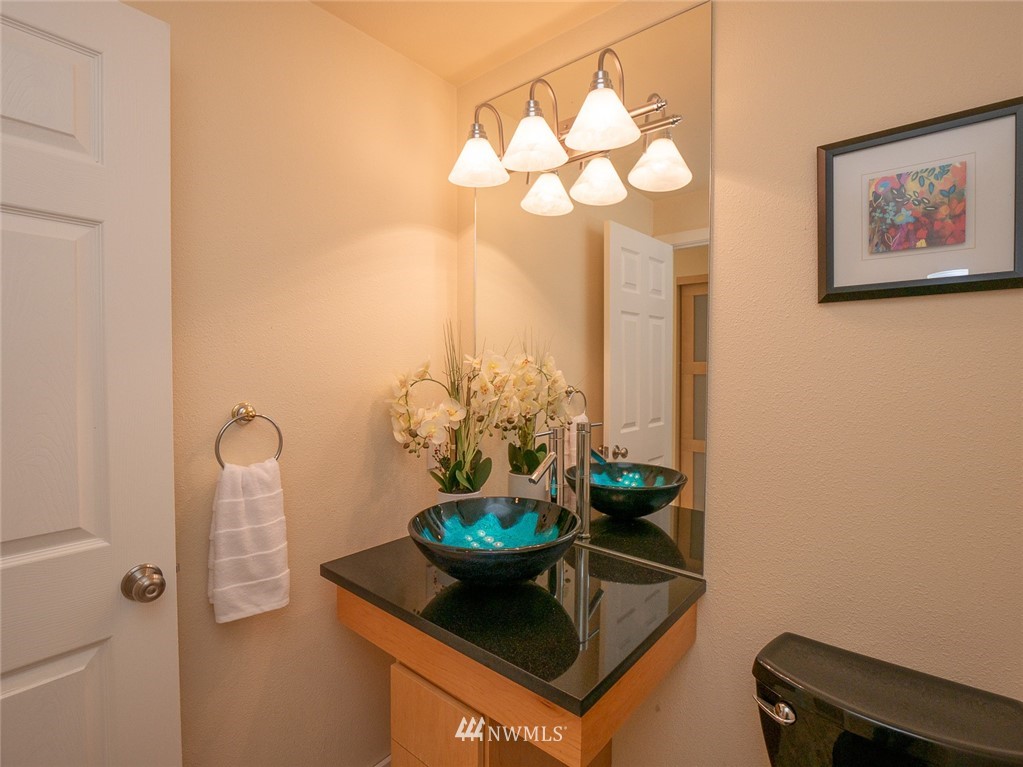 4011 Northeast 18th Street Renton, WA 98056 - Photo 11 of 25