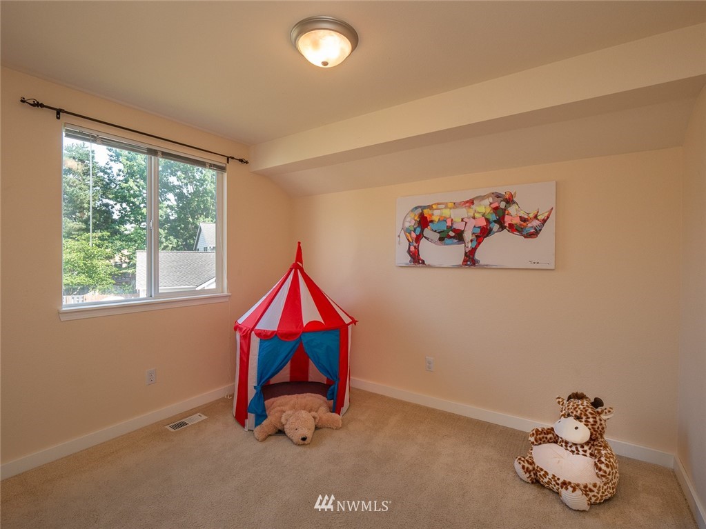 4011 Northeast 18th Street Renton, WA 98056 - Photo 13 of 25