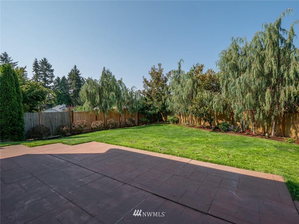 4011 Northeast 18th Street Renton, WA 98056 - Photo 24 of 25