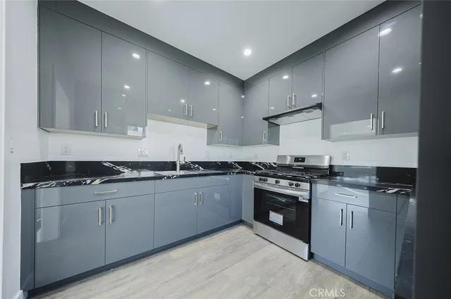 $1,699,000 | 9055 Forbes Avenue, Northridge, CA 91343