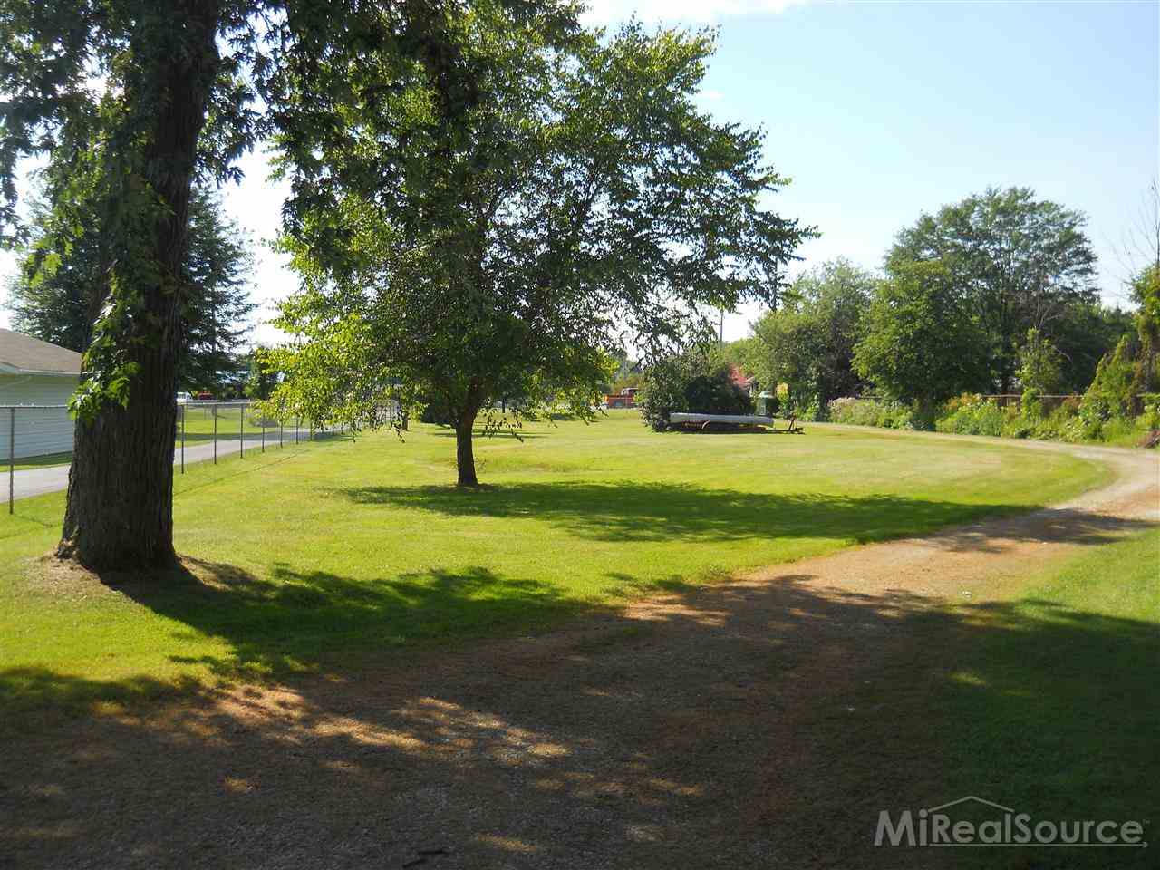 6677 South River Road Marine City, MI 48039 - Photo 10 of 34 31222684-9.JPG