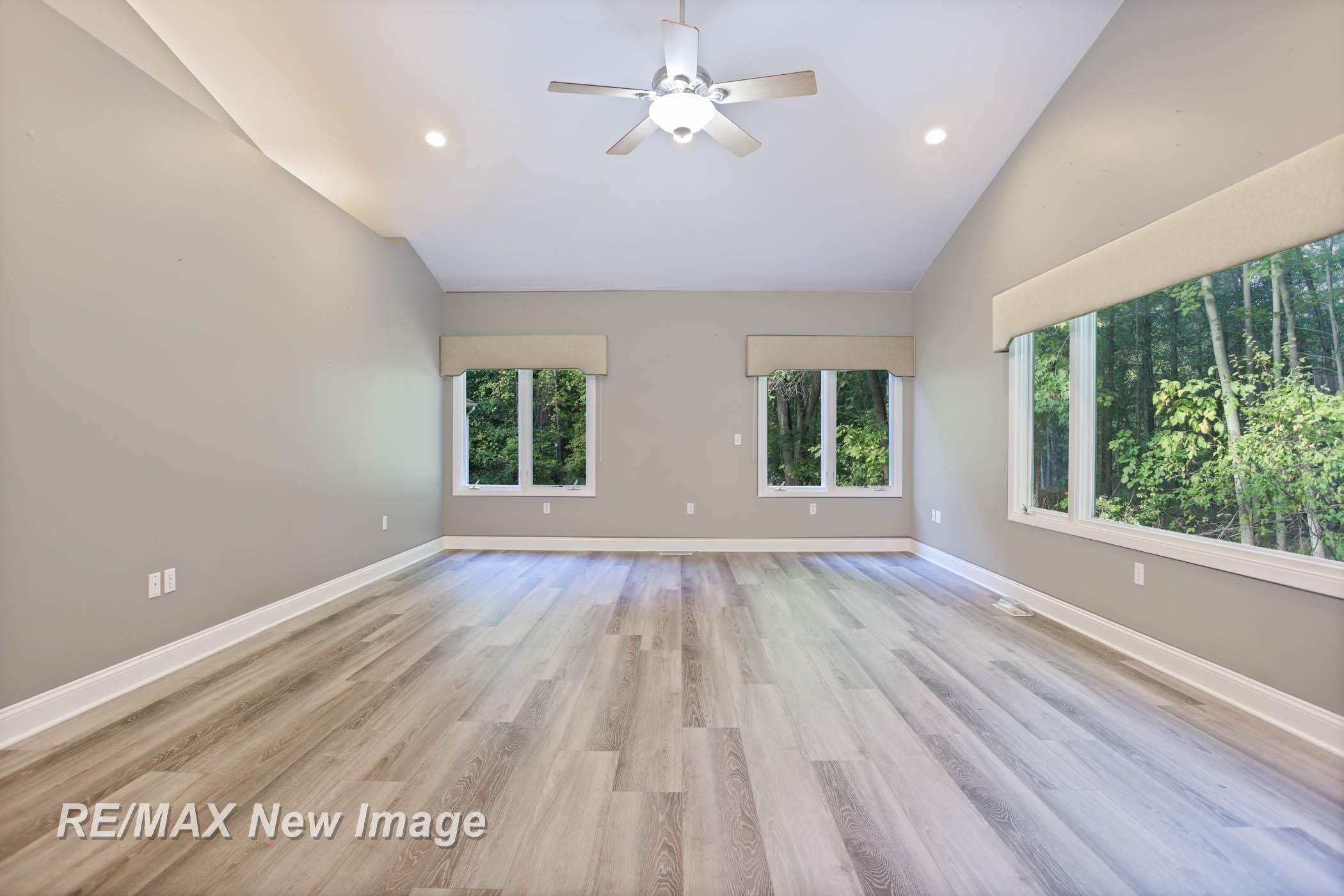12566 Gratiot Road Saginaw, MI 48609 - Photo 13 of 59 50157004-cdb8a29e-53ed-4e68-8d8d-63c2200b7309.JPG