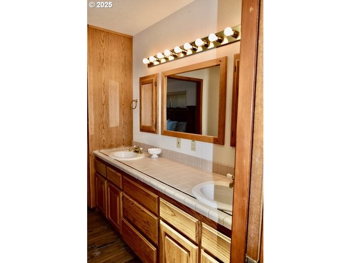 34518 Mutts Way Gold Beach, OR 97444 - Photo 27 of 40