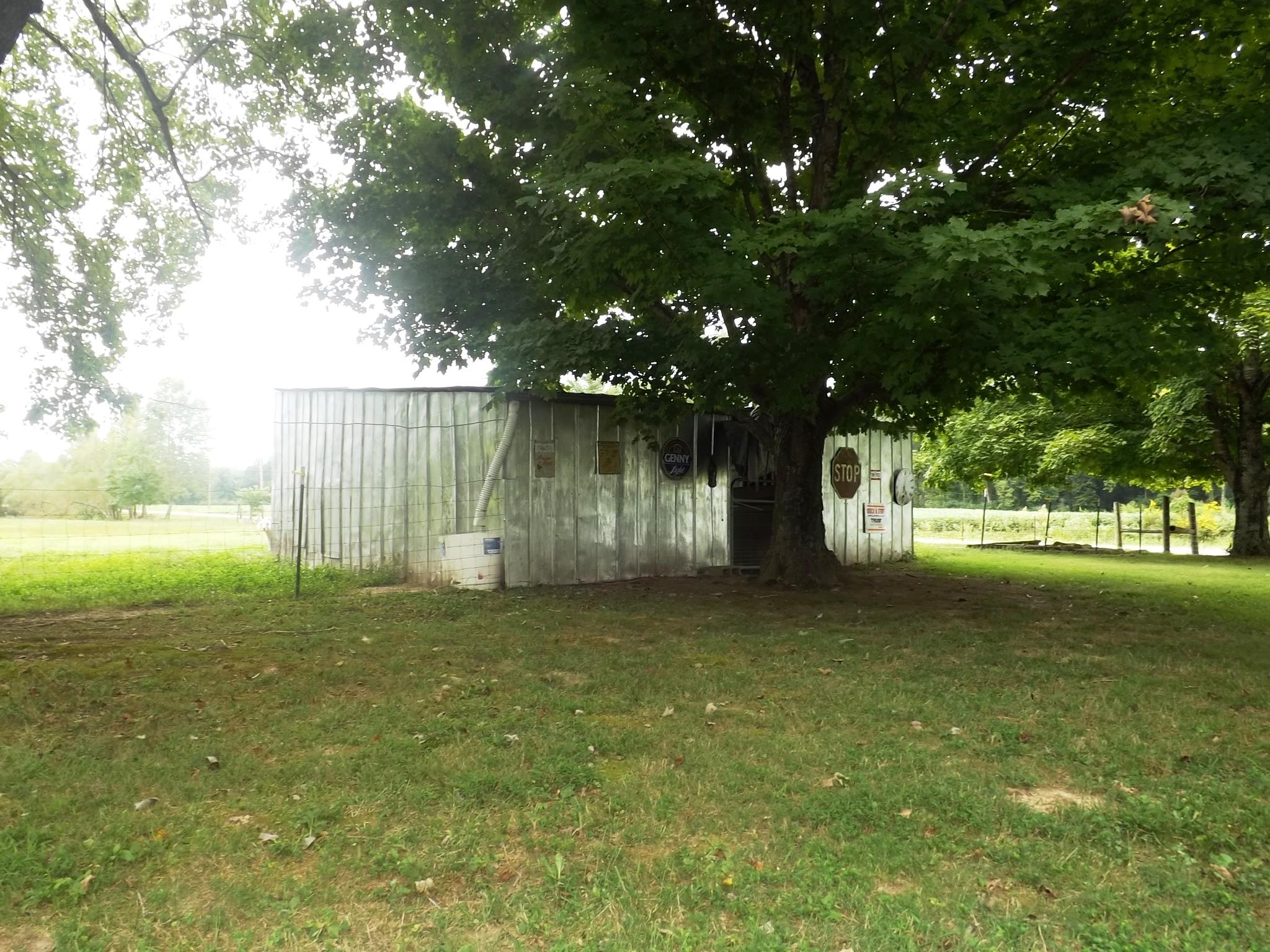 540 Parker Road Manchester, TN 37355 - Photo 10 of 30 a view of a yard with a tree