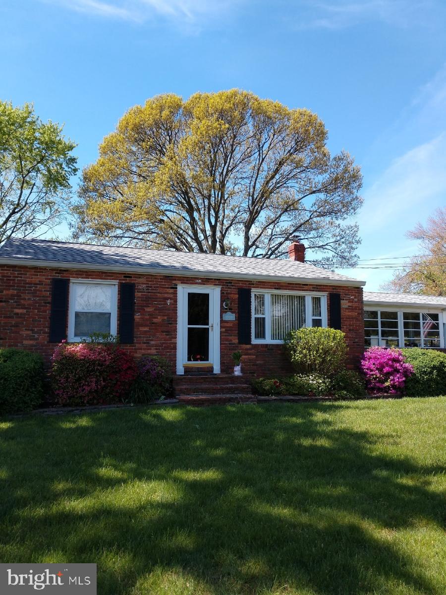 1209 Meadow View Road Pasadena, MD 21122 - Photo 3 of 95 Gallery Image 3