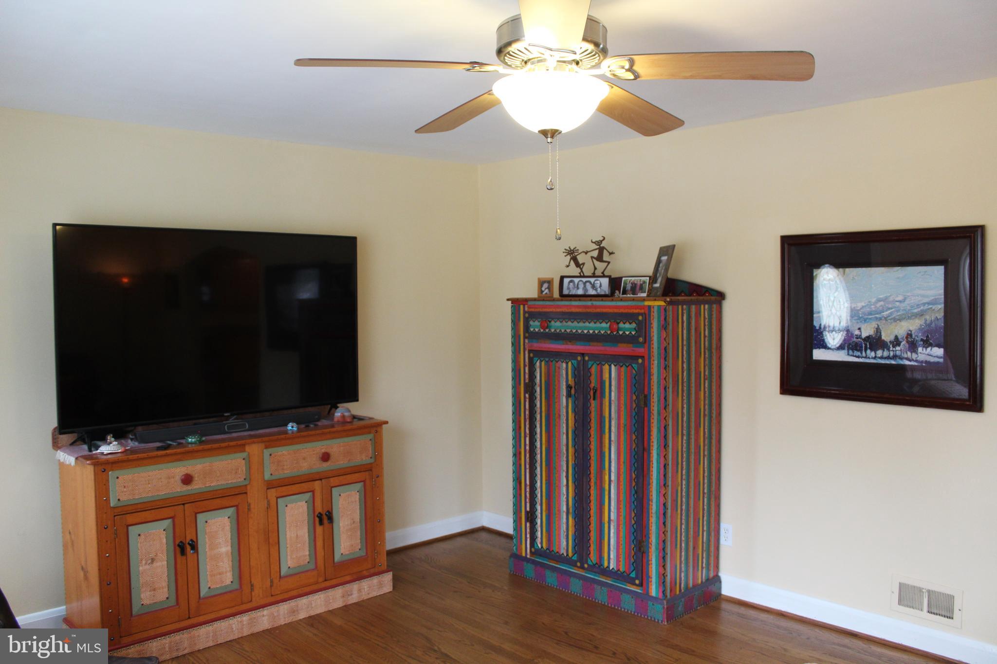 1209 Meadow View Road Pasadena, MD 21122 - Photo 10 of 95 Gallery Image 10