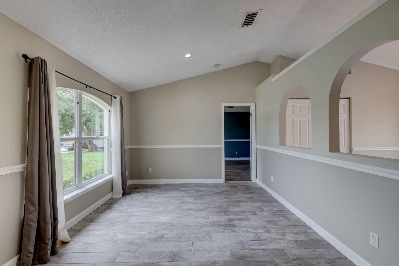 817 Southwest Commonwealth Road Port St. Lucie, FL 34953 - Photo 11 of 39 Living Room
