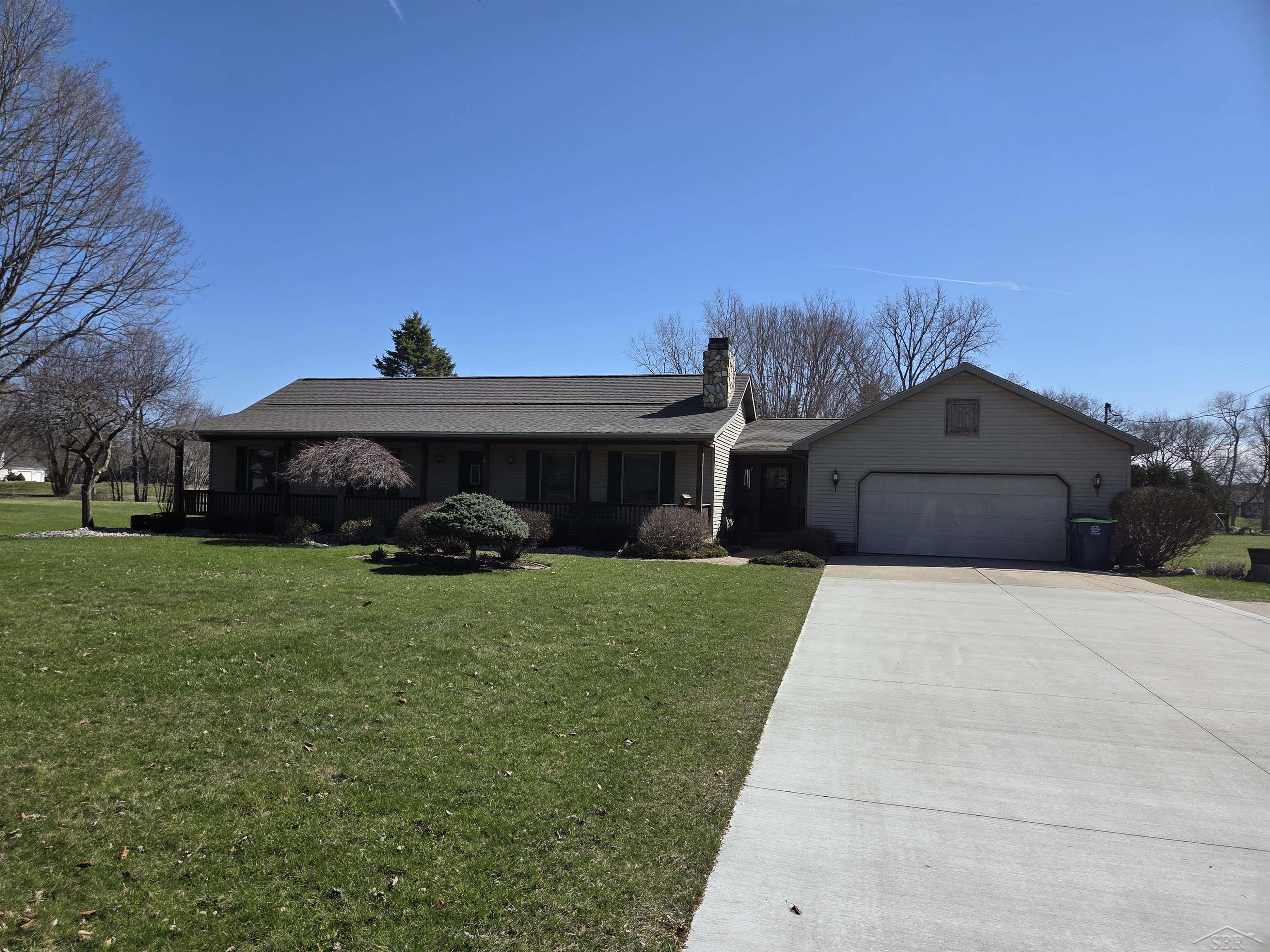 4686 North Thomas Road Freeland, MI 48623 - Photo 1 of 21 50203819-b37bbb27-5cee-4a5c-adf0-bf9c939c9b56.JPG