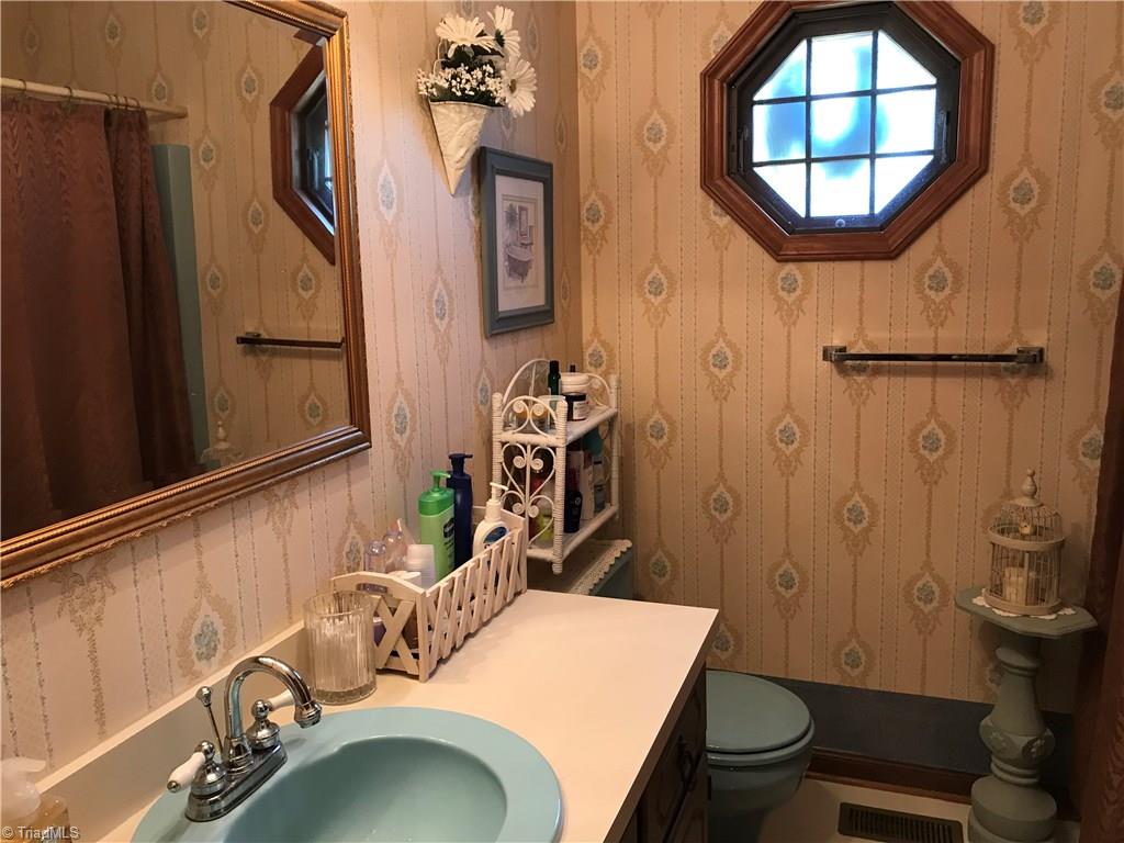 1628 Pepperidge Road Asheboro, NC 27205 - Photo 16 of 29 Gallery Image 16