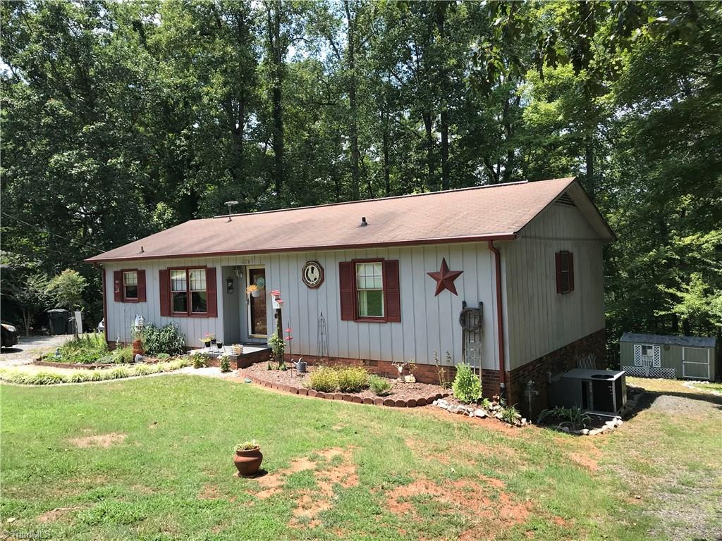 1628 Pepperidge Road Asheboro, NC 27205 - Photo 3 of 29 Gallery Image 3