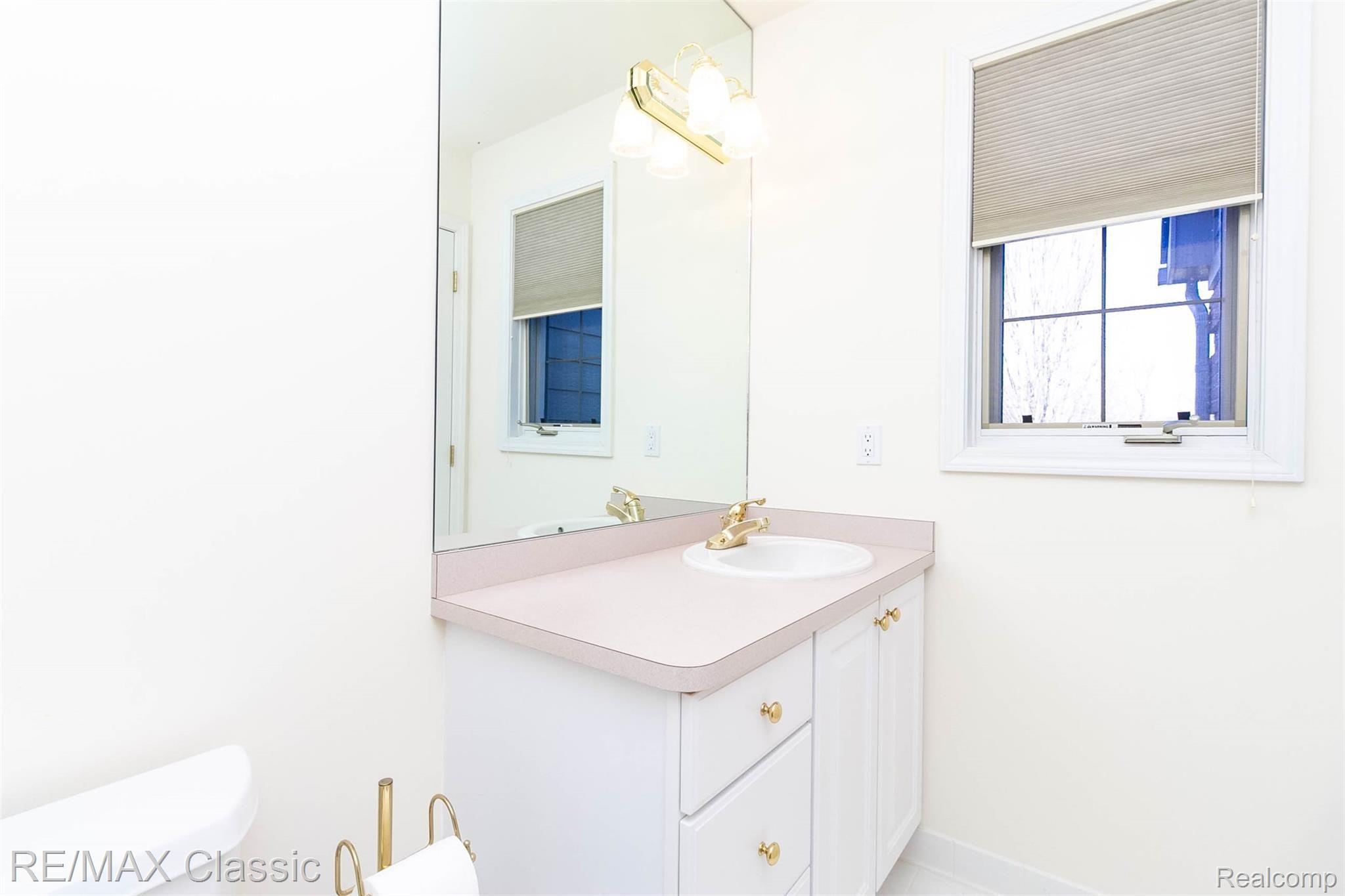 9802 Quail Ridge Run Brighton, MI 48114 - Photo 41 of 70 38.jpg