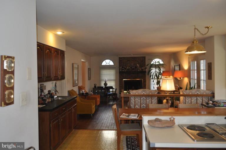 1507 Elk Point Drive Reston, VA 20194 - Photo 5 of 25 Family Room #2