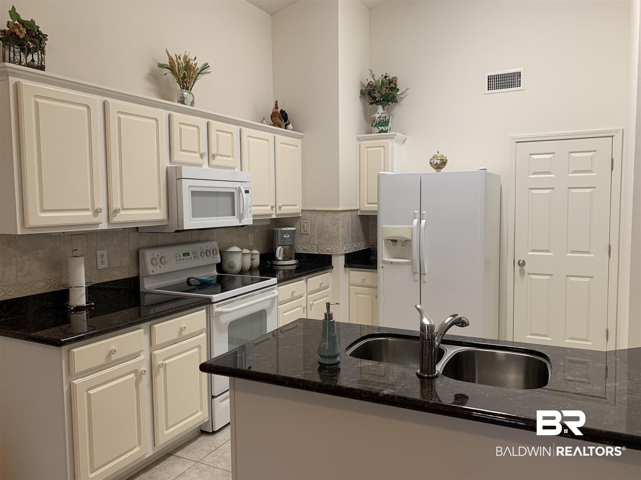 304 Cahaba Street Foley, AL 36535 - Photo 5 of 23