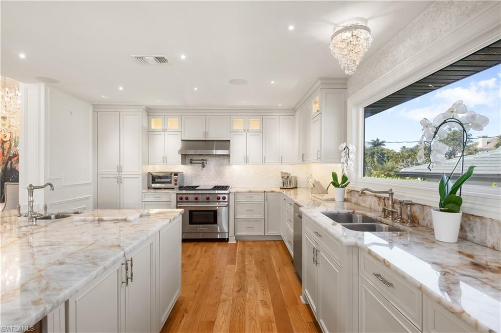 1585 Mullet Lane Naples, FL 34102 - Photo 15 of 50
