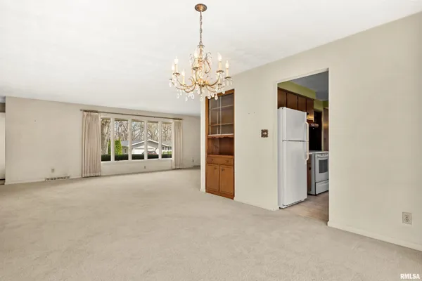 $169,900 | 3823 North Saymore Lane, Peoria, IL 61615