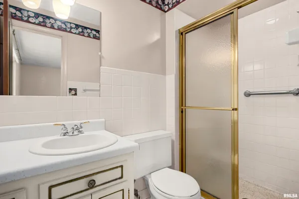 $169,900 | 3823 North Saymore Lane, Peoria, IL 61615