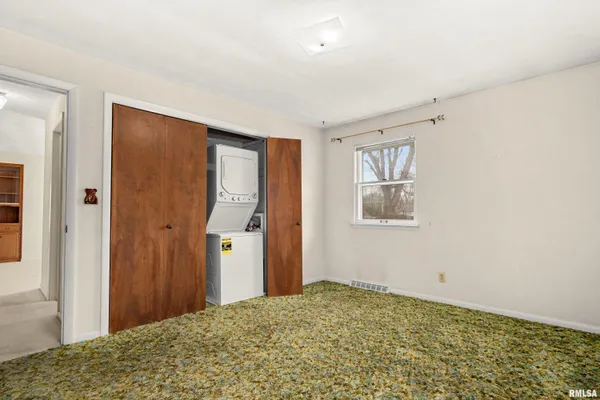 $169,900 | 3823 North Saymore Lane, Peoria, IL 61615