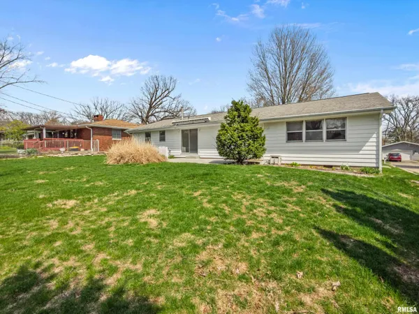 $169,900 | 3823 North Saymore Lane, Peoria, IL 61615