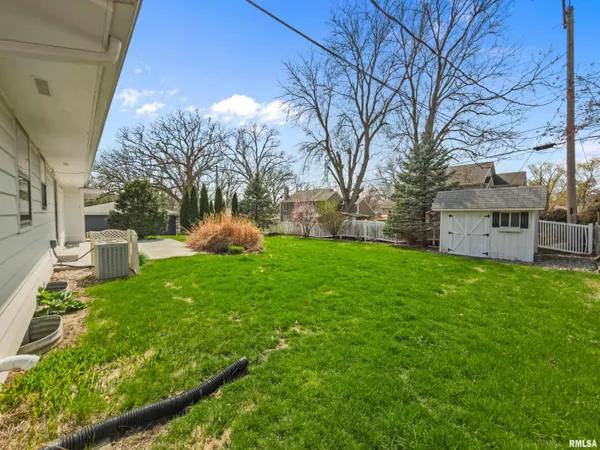 $169,900 | 3823 North Saymore Lane, Peoria, IL 61615