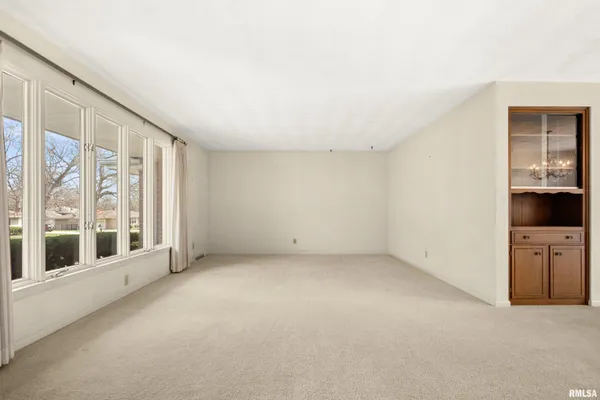 $169,900 | 3823 North Saymore Lane, Peoria, IL 61615