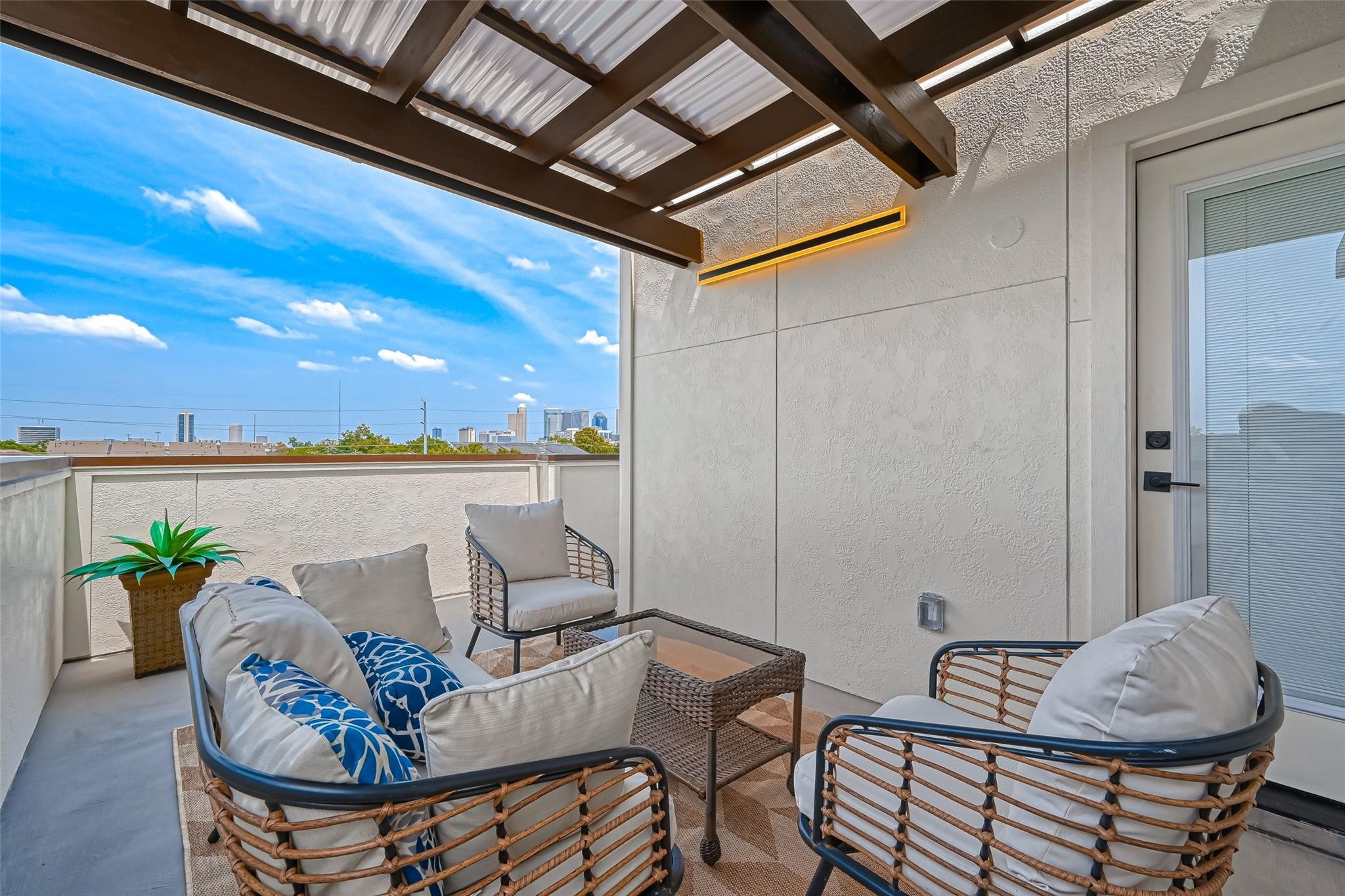 2905 Nagle Street Houston, TX 77004 - Photo 36 of 41 a view of a outdoor seating area