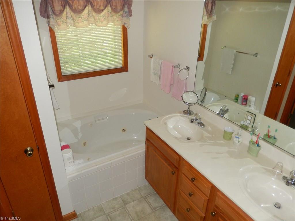 3023 Crousetown Road Denton, NC 27239 - Photo 11 of 23