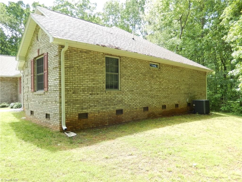 3023 Crousetown Road Denton, NC 27239 - Photo 17 of 23