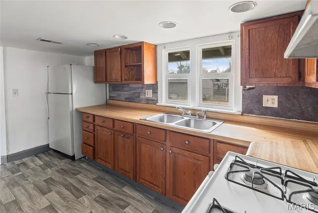 $150,000 | 2407 East Main Street, Belleville, IL 62221