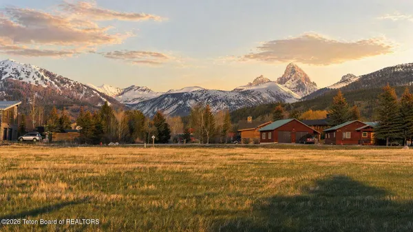 $1,500,000 | 130 Creekside Road, Alta, WY 83414