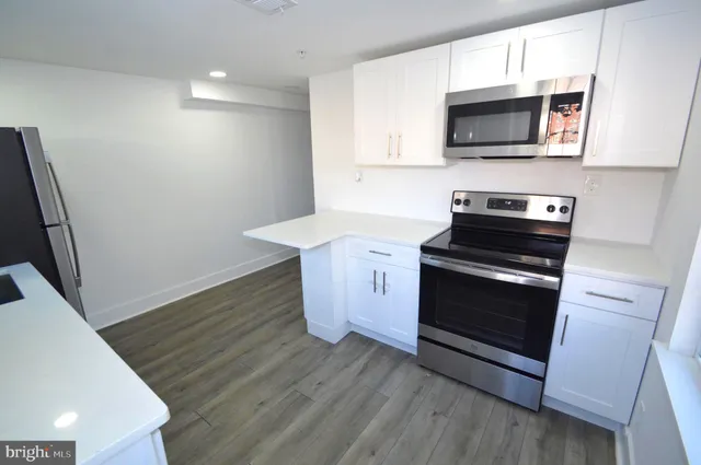 $2,400 | 211 East Union Street, Unit 5, Burlington, NJ 08016