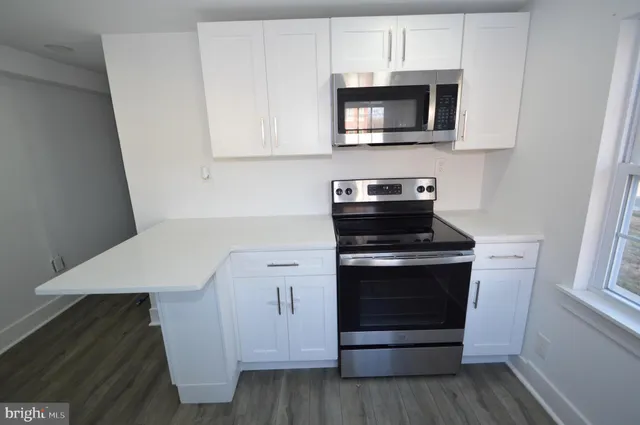 $2,400 | 211 East Union Street, Unit 5, Burlington, NJ 08016