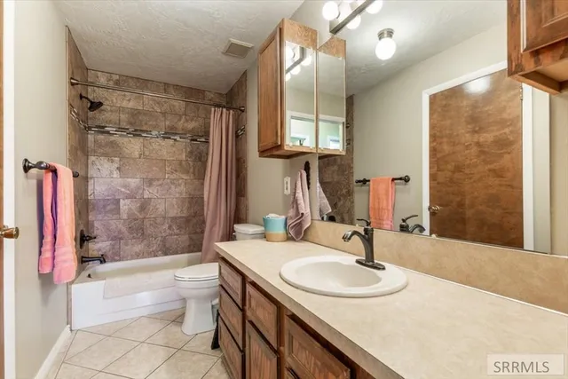 $399,000 | 688 South 1600 West, Pingree, ID 83262