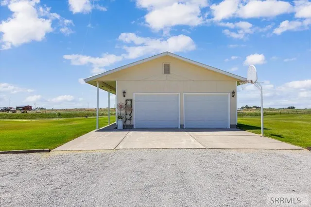 $399,000 | 688 South 1600 West, Pingree, ID 83262