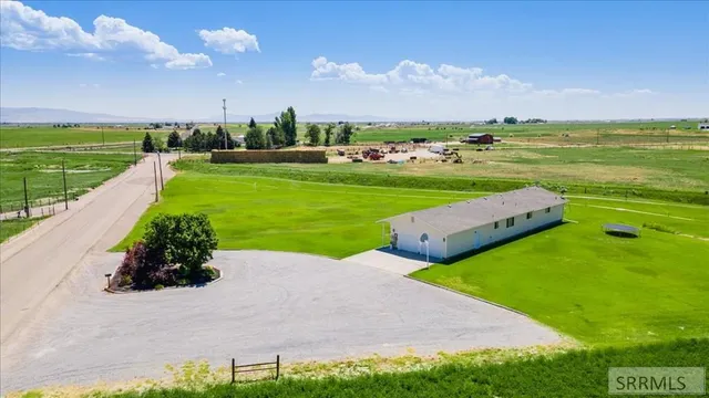 $399,000 | 688 South 1600 West, Pingree, ID 83262