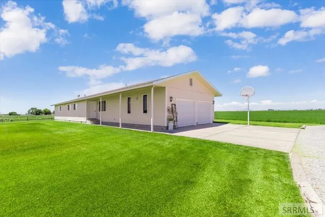 $399,000 | 688 South 1600 West, Pingree, ID 83262