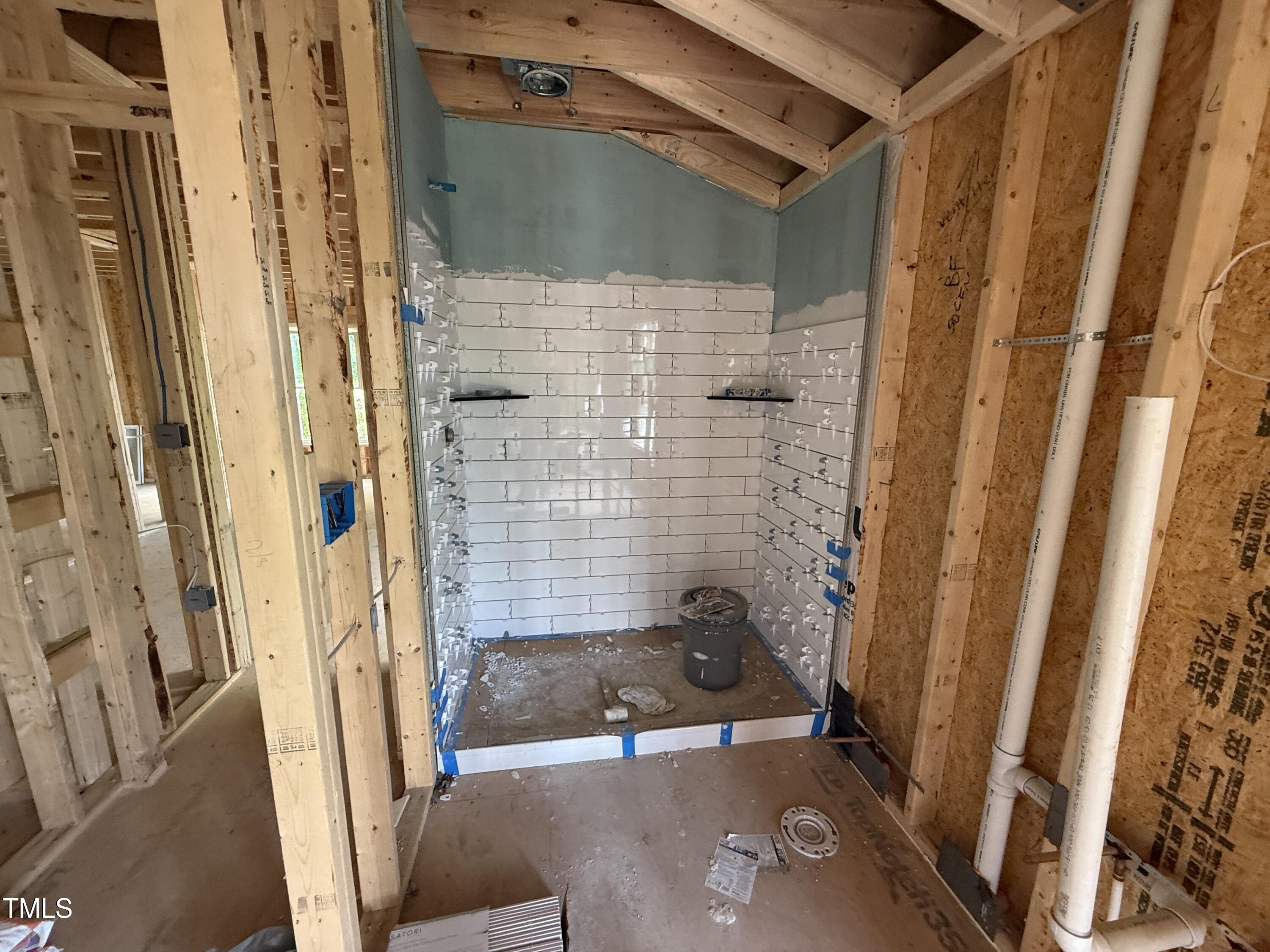 804 South Roxboro Street Durham, NC 27707 - Photo 9 of 15 a bathroom with a tub and shower