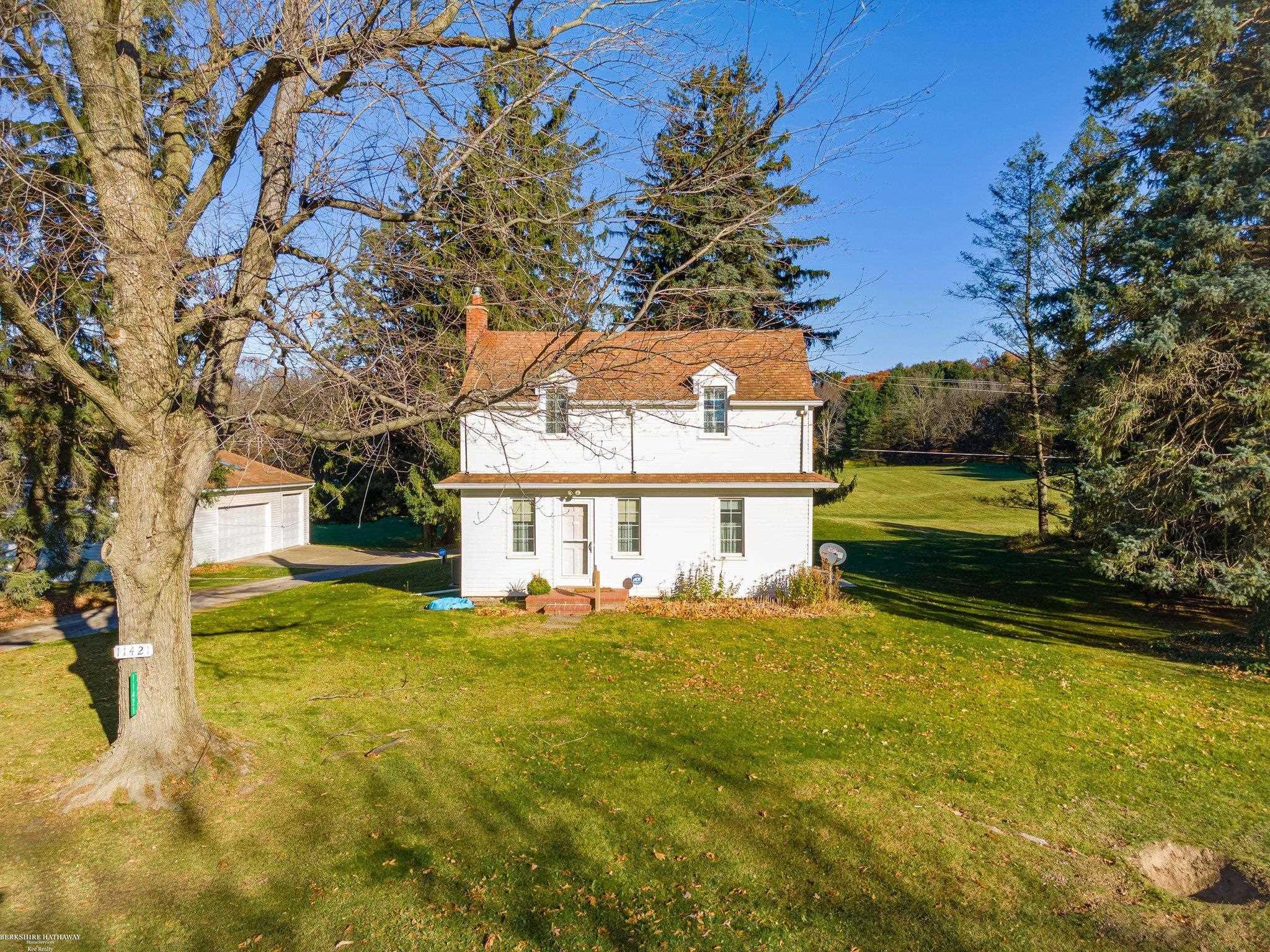 11421 Clyde Road Fenton, MI 48430 - Photo 18 of 46 50160049-89cf5755-f0bd-4d9b-9367-0c5dd9bb87ac.JPG