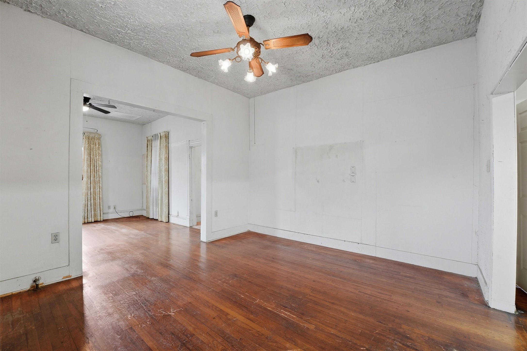 2109 Gentry Street Houston, TX 77009 - Photo 7 of 22