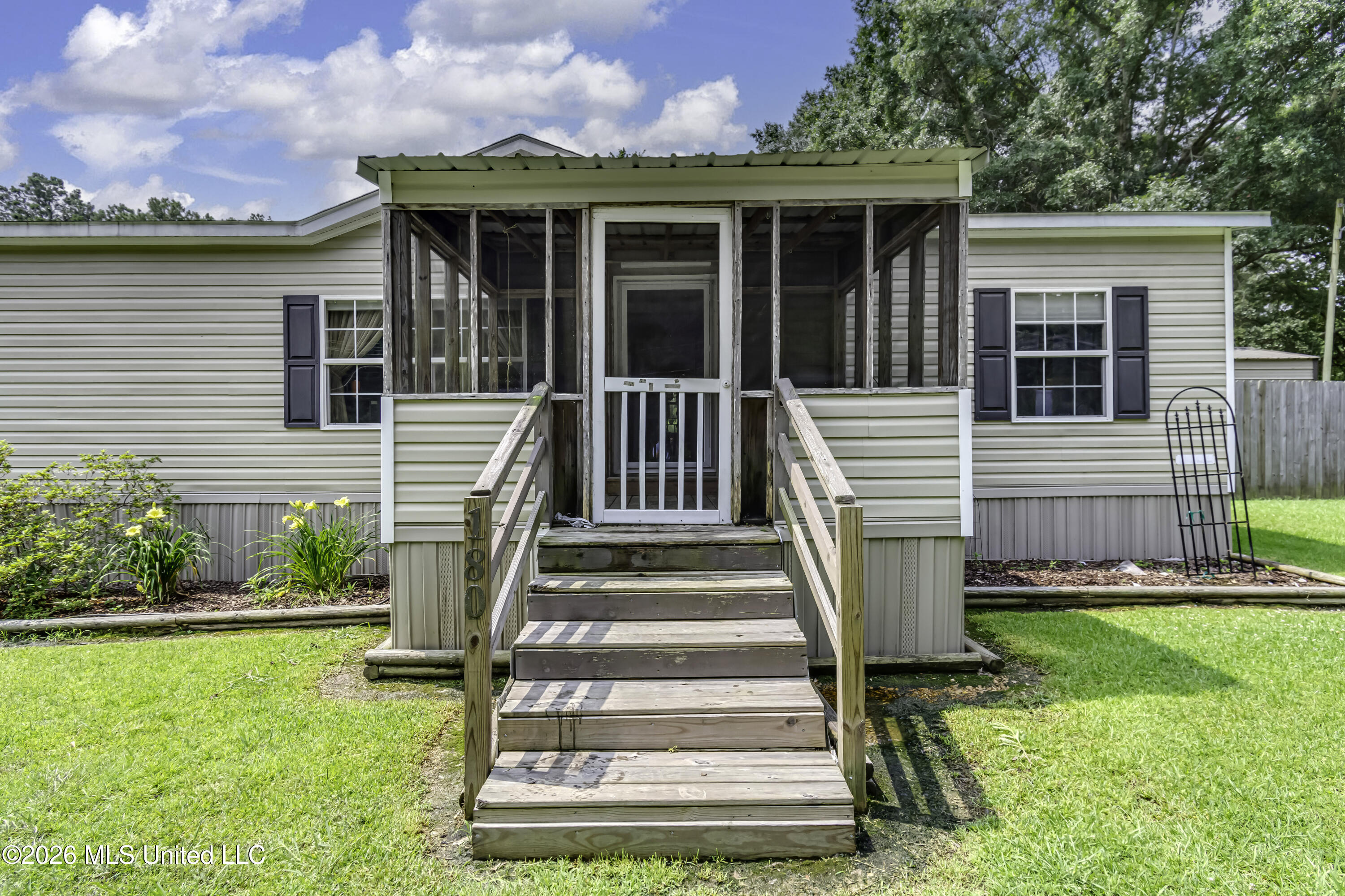 180 Mt Repose Florence, MS 39073 - Photo 4 of 55 180 Mt Repose St-