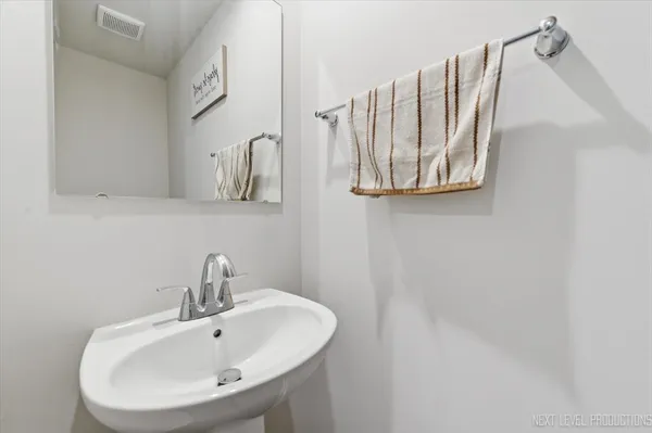 $459,900 | 8014 Deer Xing Drive, Plainfield, IL 60586