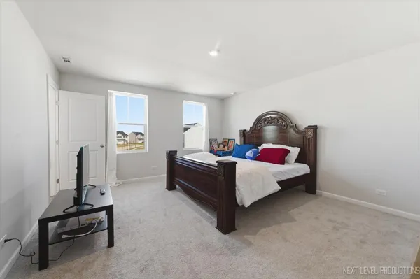 $459,900 | 8014 Deer Xing Drive, Plainfield, IL 60586