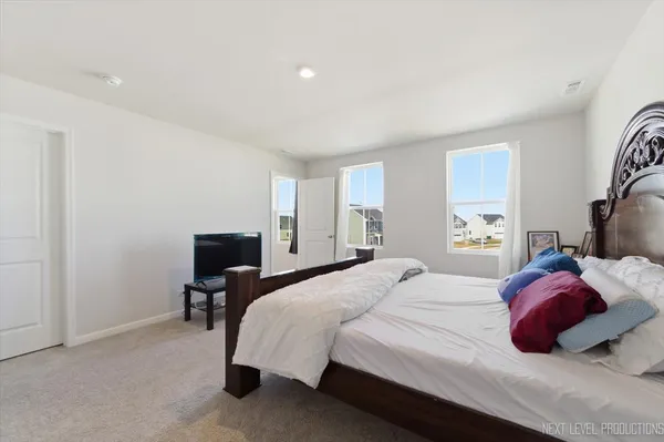 $459,900 | 8014 Deer Xing Drive, Plainfield, IL 60586