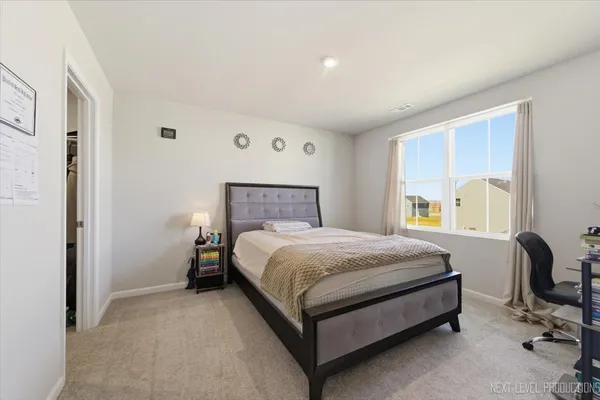 $459,900 | 8014 Deer Xing Drive, Plainfield, IL 60586