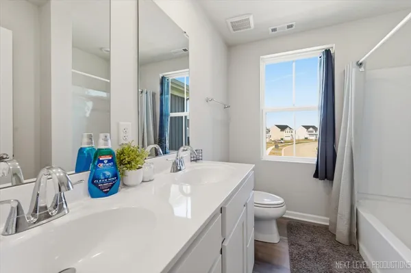 $459,900 | 8014 Deer Xing Drive, Plainfield, IL 60586